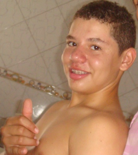 16 anos - 26/04 - Touro -  IFRN (yn' - Namorado da @SullaBeatriz_ ♥ - Flamenguista - Católico - Amigos - Família - Deus