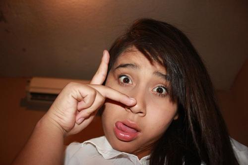 Holi soy adamari bay:* ♥
