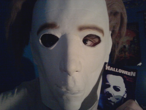 hi i am a big fan of Halloween and Michael Myers.