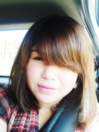 Hi.....I'm a girl crazy for kpop and music in general, i love to dance and have great times..........JUST SMILE :D