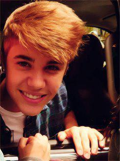 Ja encontrei com os avos do JB!! :)))
@justinbieber I love u.