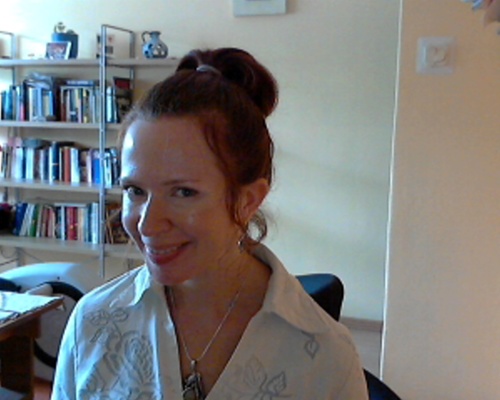 My name's Amanda and I've been a teacher of English for over 10 years. Watch this spot for great info on how to learn English and have a great time doing it!