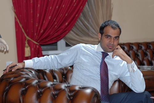 Rockylalwani's profile picture. 