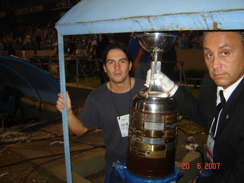 Padre de Bautista Superno e hincha fanático del Club Atlético Boca Juniors