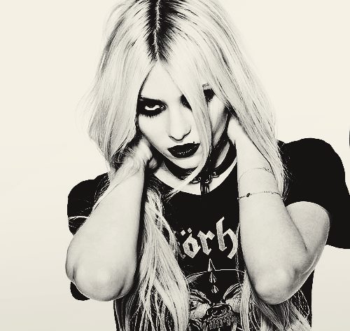 THE PRETTY RECKLESS