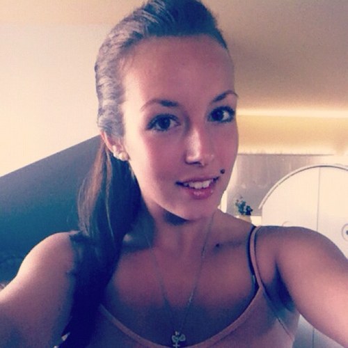 MichellePageau's profile picture. Distance does not ruin someone's relationship. You don't have to see a person everyday to be in love. 05/08/09 pour la vie. Verified BELIEBER ;)