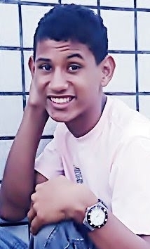 17 anos , moreno , bob esponja , chocolate , shopping , cinema , Deus , boate , Flameengo , amo famíllia amiigos e namoorado sz.