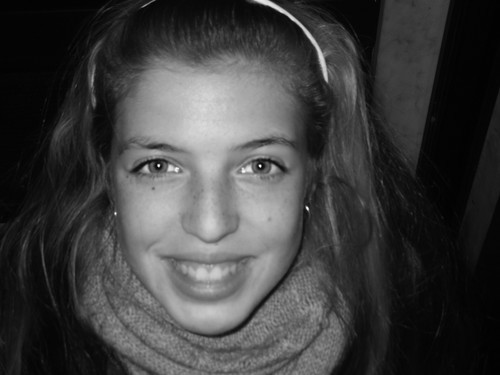 Estudio Comunicación, niña bien, amante de la vida