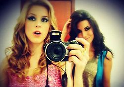 Fã Clube Dos Casais de RBR ChaMel, LuAr e SoMic oou ToCar, DiRo, PeLice, e também tem casais de amizade como: LuAy, Melar eThured. Mas amo todos Vocêess