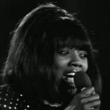 Founder of Linda Carr Fan Club 1975. Looking for info and comments from fans and friends of hers to complete her biography