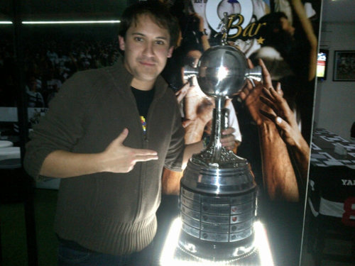 Pasar buenos momentos con amigos y amor! Emamorado del OLIMPIA...Papá de LU!!!