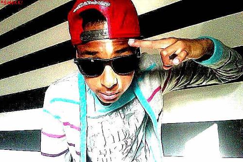 Dresscode_Dest's profile picture. 