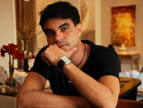 Twitter oficial do cantor brasileiro César Leoni. Atualizado pelo próprio cantor e pelo seu departamento de marketin