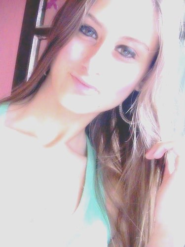 Modelo Fotográfica, fã do @luansantana , muié da @ingasguei :3 best friend @_BielOfc ♥ Quer saber mais? só me seguir; http://t.co/JB7e4Ip872