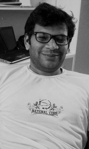 5-8.5'',small eyes,pug nose and yes a devil smile..