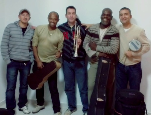 SambacomClasse's profile picture. Grupo de samba autêntico, formado em rodas de samba compostas por vários bambas.
