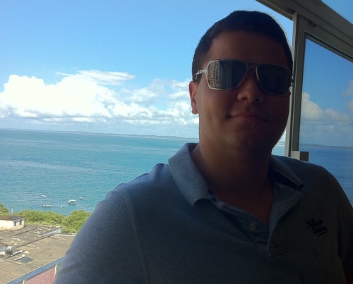 Olá, Me Chamo Ricardo Sousa Cruvinel, Moro Em Goiânia-GO, Tenho 20 Anos, Estou Concursando Direito Na PUC-GO