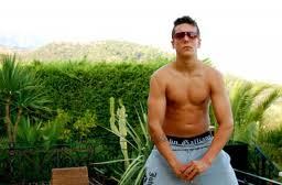 estoy en el bailando 2012,soltero,hermano de charlotte caniggia