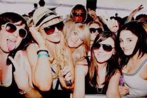 A_GirlThiing's profile picture. blondes have more fun ;)