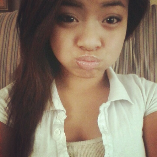 17yrs of age | c/o 2013 | 808born (hawaii) | 702raised (las vegas)| caring | | follow it ;)