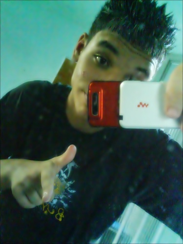 16 anos & peixes,  #enois tiow   ;*        '         
Se os cara tiram onda, nós tiramo Tsunami.