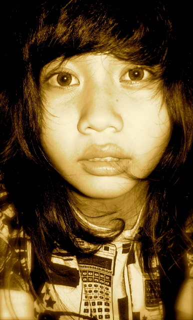 im sensitive, revenger, moody. i love who loves me back and i hate who fvckin hates me back