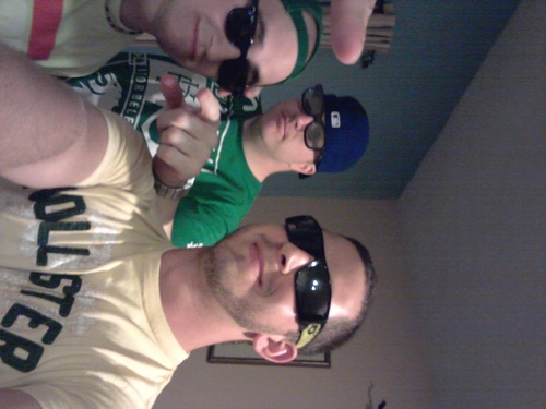 Frontback24's profile picture. 