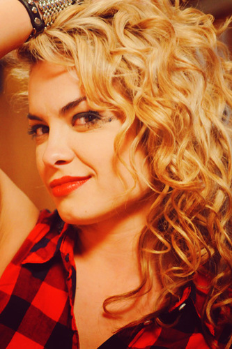 Lua te amuh muito sempre te amarei como amuh todos os Rebeldes sempre amor eterno ♥