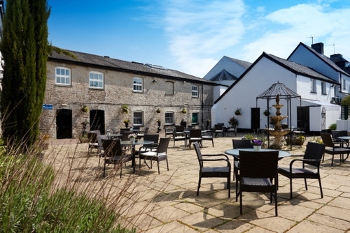 This 3 star 12th Century Coaching Inn offers quality accommodation and excellent wedding and conference services. Enjoy home cooked meals in our cosy lounges.