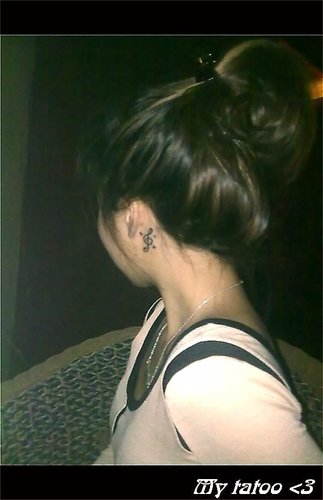 nỉ hào :'] ~
