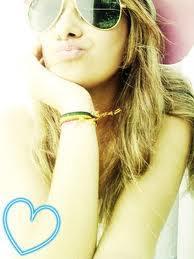Sou aquela q tem jeito de PATRICINHA,
Rostinho de CRIANÇA,
Malicia de ADOLESCENTE,
E atitude de MULHER !!! S2