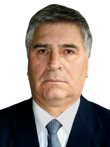 70 años independiente,ECONOMISTA.  Matrícula Profesional No.1010 CONPES,  Magister en Planeación y Desarrollo SocioEconómico 1978-1980