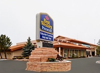 Best full service hotel just outside the South Rim Entrance to the Grand Canyon National Park.