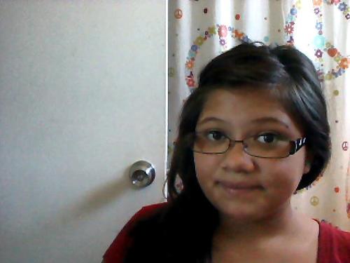 hi my name is alejandra i never had a twitter before so i hope u guys follow me :)