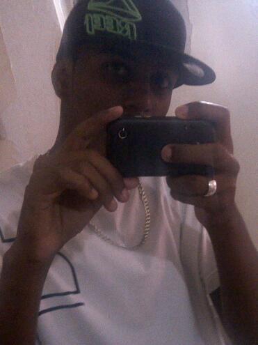 Teee amo maais que tudo ... e bem maais Q a Minha Vidaa !!!! ... .... ..... olha pra mim pode chegar todo amor do mundo eu vo te daar ♫ ♪