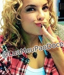 São as iniciais do seu nome que eu rabisco em meu pulso ou escrevo em meu caderno sempre com um coração ao lado  @Lua_Blanco ; my life is you :/