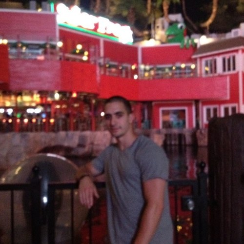 pjbruno327's profile picture. no info