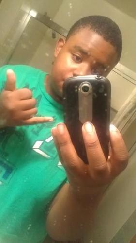 WARNING this be the sister @_Tihara_Marie Doing His Bio I love u brother!! Follow Him or get hit by a bus !! Cause Hell Be winning...