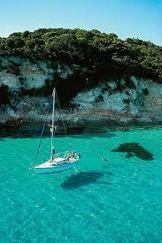 Bareboating in Greece - charter a catamaran or a sailboat