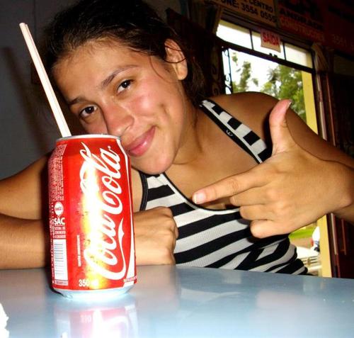 Sou sem frescura e sem limites ...

Qualquer lugar pra mim ta bom, qualquer paixão me diverte ;)
