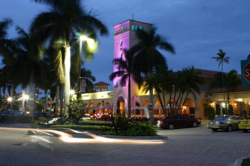 Beautiful, upscale Mediterranean shopping plaza located in Downtown Boca Raton, on Federal Hwy, just south of Palmetto Park Rd