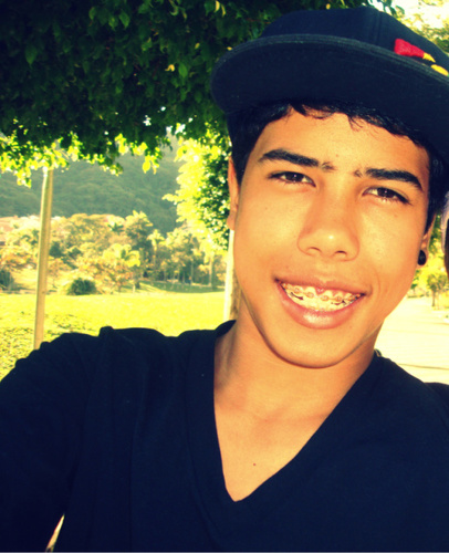 Nada melhor do que derrubar com um sorriso, quem um dia te derrubou com lágrima