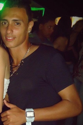Sou presença no pagode. Não largo meu futebol. Quem me ver, me vê sorrindo E vai ser sempre assim ;)  # Ousadia & Alegria