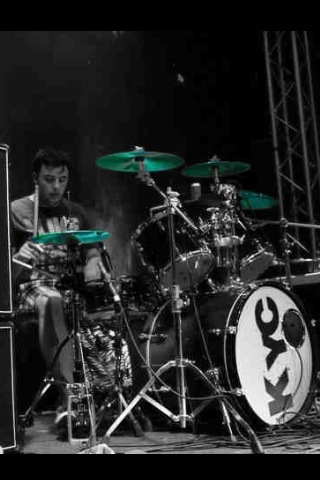 Im the drummer of a band in newcastle called kiss your commander. If you want to listen to us check out our facebook, https://t.co/nYRDSYo8Vm