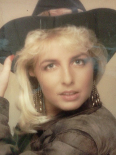 dwj328's profile picture. Never stop doing little things for others. Sometimes those little things occupy the biggest parts of their hearts.