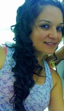 puedo ser un amor o detestable.. todo depende de tí..me encanta conocer gente nueva y hacer amigos :D y si quieres saber mas descubrelo tu mismo =D