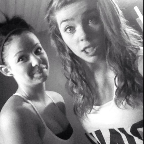 tina3412's profile picture. 