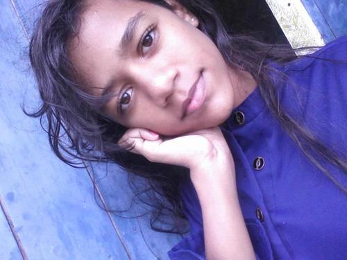 @itshelenna, Eu te amo muito , você é tudo pra mim .. Minha Diva! :)) Seguido e oficializado por ela 01/09/2012