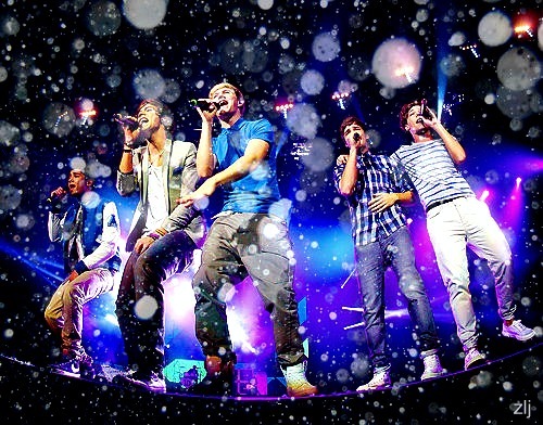 ILove Taylor Lautner and Christian Beadles 31-7-11♥
DIRECTIONER FOREVER 7/10/11♥
Harry styles,Liam Payne,Louis Tomlinson,Zayn Malik and Niall Hornan♥
Porta♥