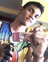 Do que adianta me descrever se você vai acreditar no que os outros falam de mim. (: